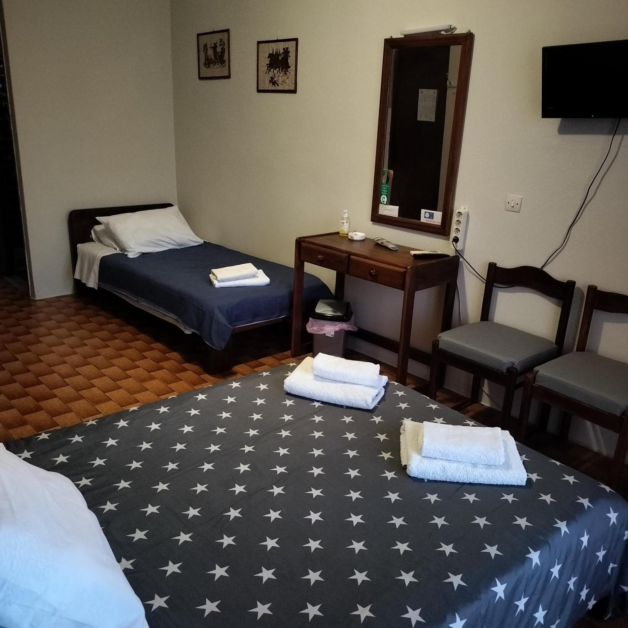 Bissias Guest House Galatas  Exterior photo